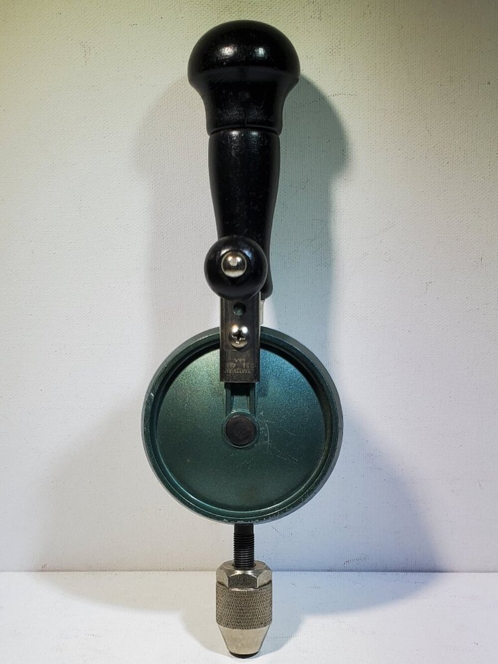 VINTAGE CRAFTSMAN HAND DRILL DD9-4231 WITH EIGHT ORIGINAL WOOD BITS..3 JAW CHUCK